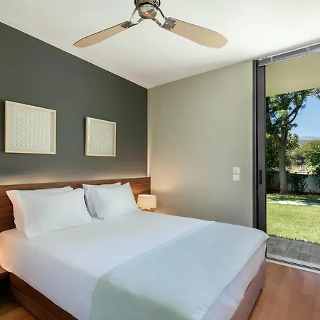 Villa 7 *